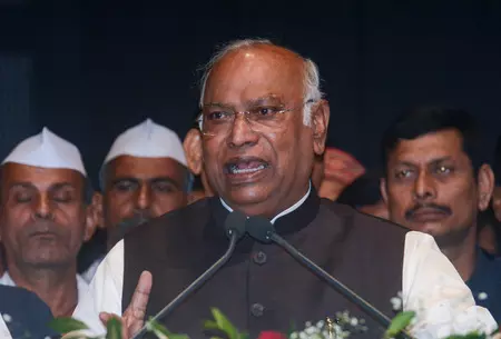 Complaint Filed Against Mallikarjun Kharge in Patna Over Remarks on PM Modi's Father