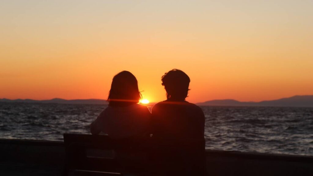 5 Reasons Couples Drift Apart Even When They Still Love Each Other