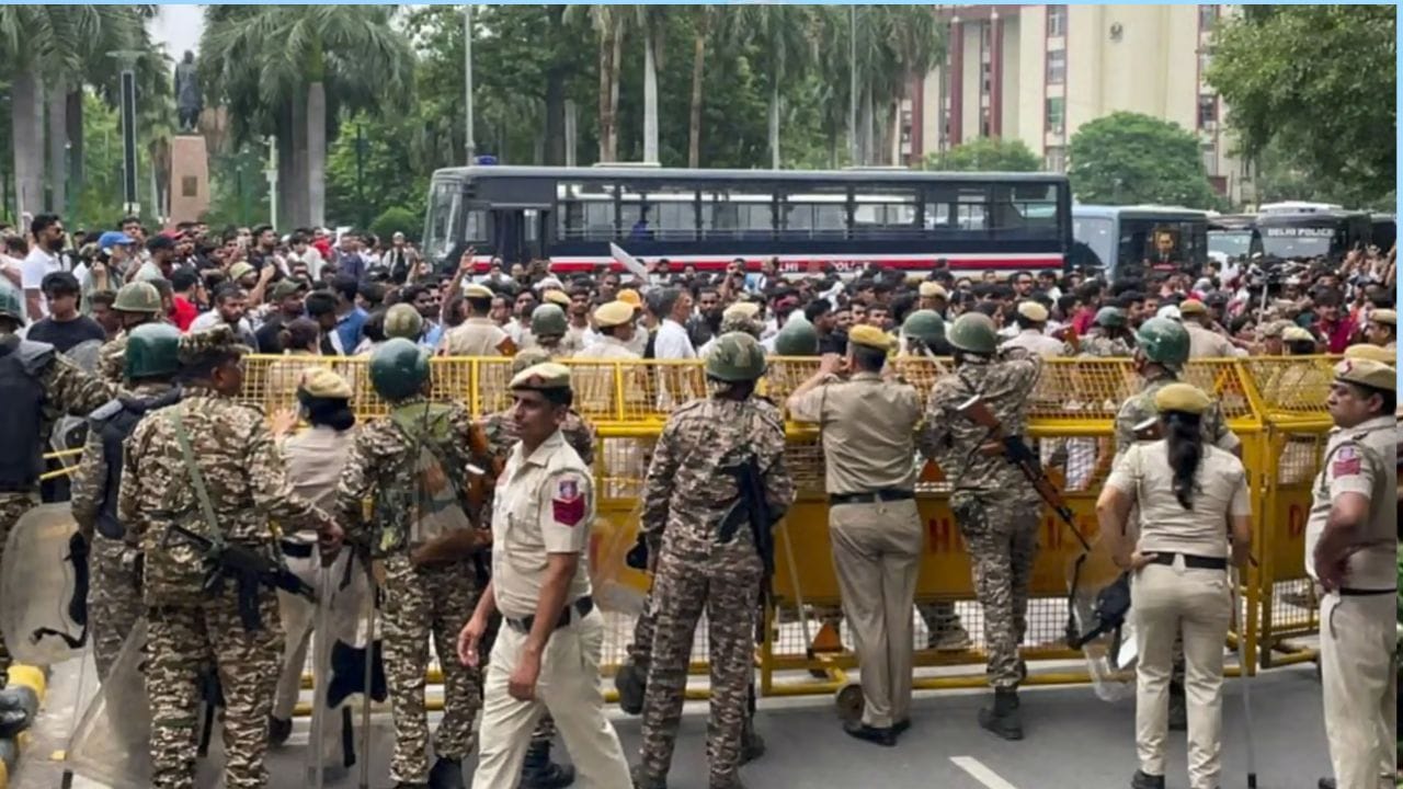 Delhi Markets Face ₹250 Crore Daily Loss Amid Protests During Festival Season