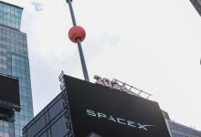 Wall Street ends higher as SpaceX's market debut dominates
