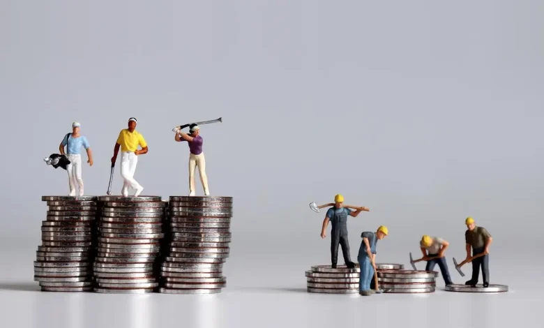 World’s wealth gap is widening, UBS Global Wealth Report shows