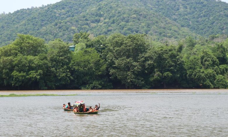 Coracle rides in Baralikadu