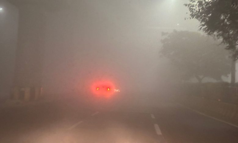 Dense fog blankets Delhi; flights delayed, IndiGo issues travel advisory amid poor visibility