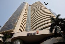 Markets slump for 3rd day on surging oil prices, massive selling in IT stocks; Sensex drops 1k points