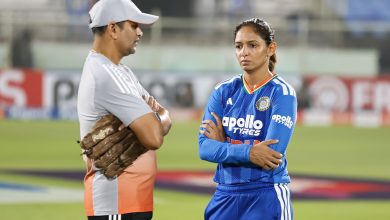 Muzumdar urges India to 'stay in the present' after T20 World Cup malfunction