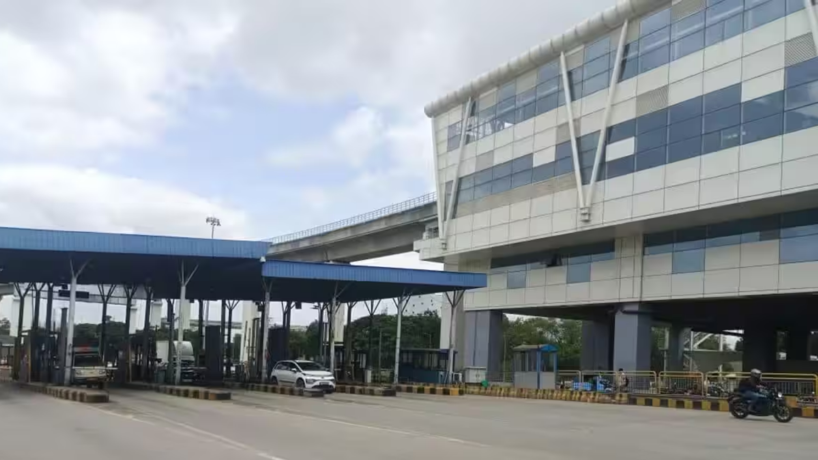 NHAI to Upgrade Facilities with Smart, Safe Toilets at National Highway Toll Plazas